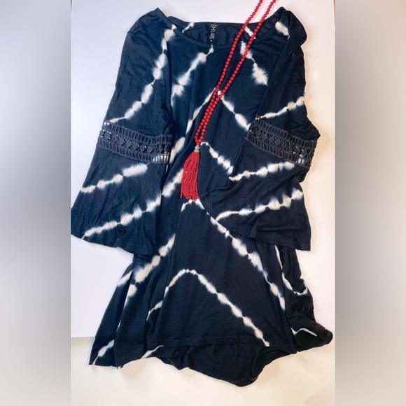 Lapis Dresses & Skirts - Boho black and white tie dye detailed dress